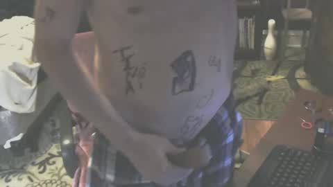 Snapshot of freetoloveprettybpois chatting on 02/20/25, 09:11 Guy4YngrSmoothWild online show from 02/20/25, 09:11