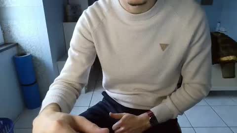 Snapshot of french_666999 chatting on 01/15/25, 09:24 French 666999 online show from 01/15/25, 09:24