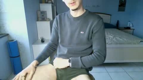 Snapshot of french_666999 chatting on 01/27/25, 04:11 French 666999 online show from 01/27/25, 04:11