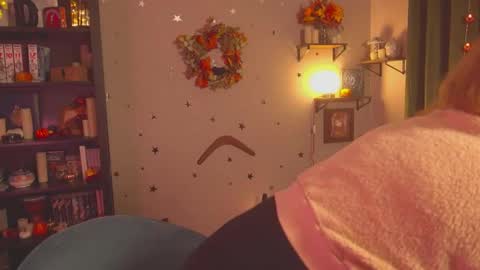 Louise or Lou 3 online show from 12/01/24, 08:42