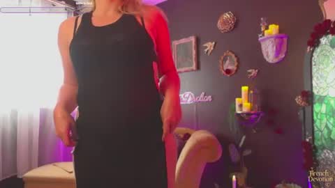 Louise or Lou 3 online show from 07/03/26, 01:17