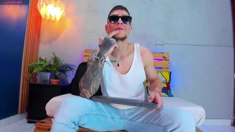 Xavier online show from 01/21/25, 01:08