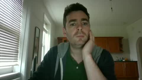 Snapshot of frenchbdmaninlondon chatting on 01/01/25, 01:16 Horny Paul online show from 01/01/25, 01:16