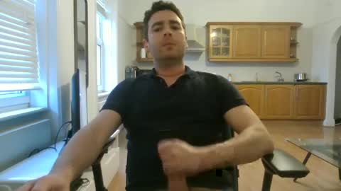 Snapshot of frenchbdmaninlondon chatting on 01/16/25, 03:46 Horny Paul online show from 01/16/25, 03:46