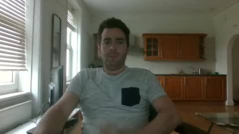 Snapshot of frenchbdmaninlondon chatting on 02/12/25, 03:16 Horny Paul online show from 02/12/25, 03:16