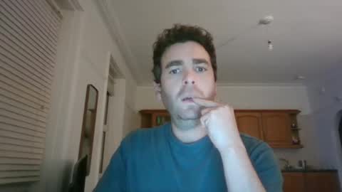 Snapshot of frenchbdmaninlondon chatting on 02/20/25, 07:52 Horny Paul online show from 02/20/25, 07:52