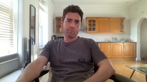 Snapshot of frenchbdmaninlondon chatting on 03/09/25, 04:44 Horny Paul online show from 03/09/25, 04:44