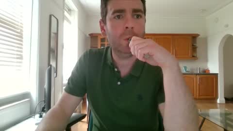 Snapshot of frenchbdmaninlondon chatting on 03/10/25, 03:20 Horny Paul online show from 03/10/25, 03:20