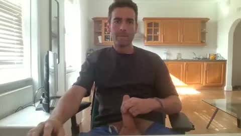 Snapshot of frenchbdmaninlondon chatting on 09/16/25, 02:29 Horny Paul online show from 09/16/25, 02:29