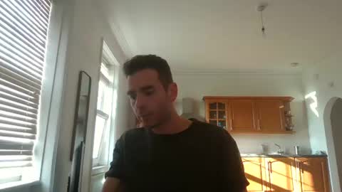 Snapshot of frenchbdmaninlondon chatting on 10/12/25, 02:38 Horny Paul online show from 10/12/25, 02:38