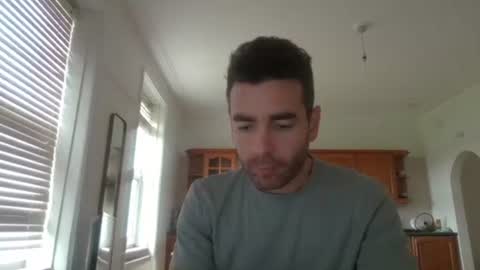 Snapshot of frenchbdmaninlondon chatting on 10/21/25, 09:54 Horny Paul online show from 10/21/25, 09:54