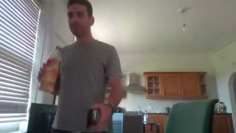 Snapshot of frenchbdmaninlondon chatting on 10/24/25, 10:44 Horny Paul online show from 10/24/25, 10:44