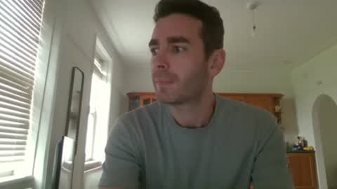 Snapshot of frenchbdmaninlondon chatting on 10/25/25, 10:01 Horny Paul online show from 10/25/25, 10:01