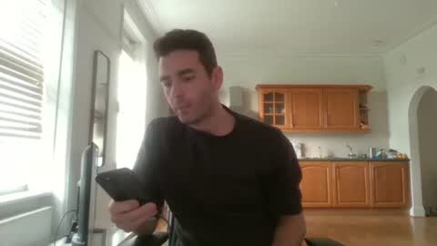 Snapshot of frenchbdmaninlondon chatting on 10/28/25, 12:52 Horny Paul online show from 10/28/25, 12:52