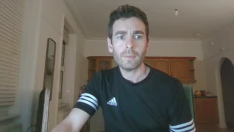 Snapshot of frenchbdmaninlondon chatting on 11/25/25, 08:42 Horny Paul online show from 11/25/25, 08:42