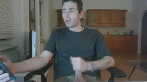 Snapshot of frenchbdmaninlondon chatting on 12/01/25, 10:26 Horny Paul online show from 12/01/25, 10:26