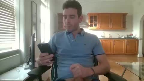 Snapshot of frenchbdmaninlondon chatting on 01/14/26, 02:12 Horny Paul online show from 01/14/26, 02:12