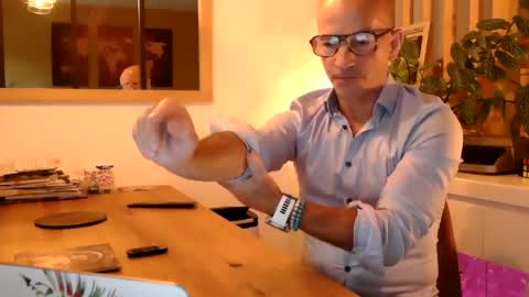 Frenchdaddylove online show from 06/08/26, 05:46