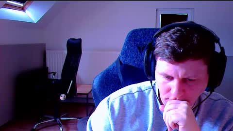 Snapshot of frenchfrieswithmayo chatting on 10/05/25, 12:36 French fries online show from 10/05/25, 12:36