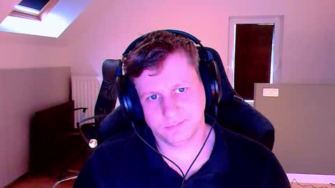 Snapshot of frenchfrieswithmayo chatting on 10/11/25, 12:15 French fries online show from 10/11/25, 12:15