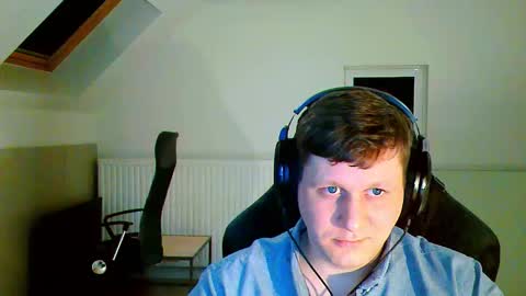 Snapshot of frenchfrieswithmayo chatting on 10/19/25, 05:57 French fries online show from 10/19/25, 05:57
