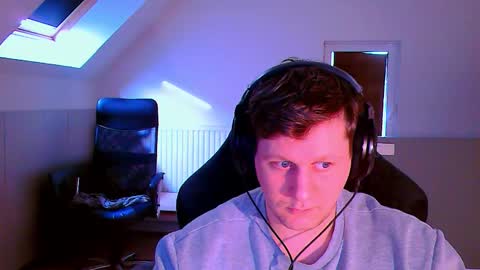 French fries online show from 11/06/25, 01:45