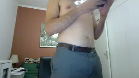 Snapshot of frenchhorny91 chatting on 08/05/26, 09:17 Frenchhorny91 online show from 08/05/26, 09:17