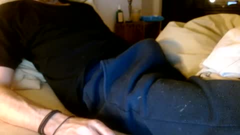 Snapshot of frenchms chatting on 12/11/24, 11:21 frenchms online show from 12/11/24, 11:21