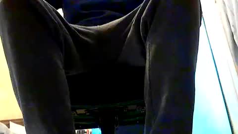 Snapshot of frenchpapalover chatting on 03/04/25, 07:41 frenchpapalover online show from 03/04/25, 07:41