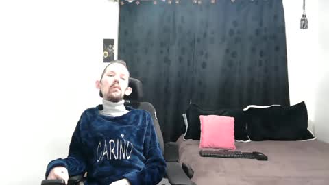 Snapshot of frenchroulette chatting on 02/26/25, 09:53 Thomas y Sophia online show from 02/26/25, 09:53