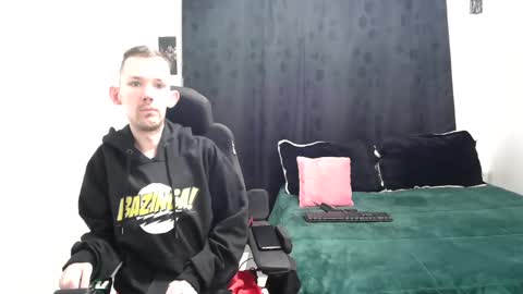 Snapshot of frenchroulette chatting on 03/06/25, 09:47 Thomas y Sophia online show from 03/06/25, 09:47