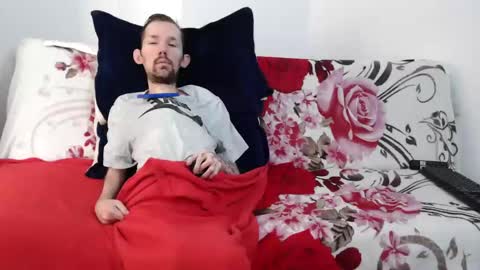 Snapshot of frenchroulette chatting on 01/13/26, 08:14 Thomas y Sophia online show from 01/13/26, 08:14