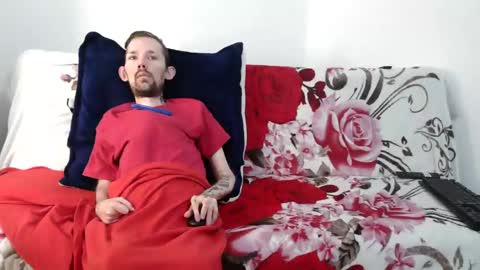 Snapshot of frenchroulette chatting on 01/14/26, 08:25 Thomas y Sophia online show from 01/14/26, 08:25