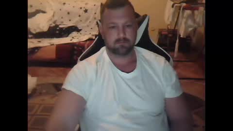 frenks117864 online show from 12/16/25, 06:46