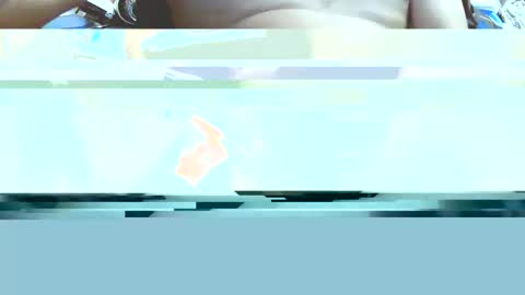 Snapshot of fresboyung chatting on 10/27/25, 01:42 fresboyung online show from 10/27/25, 01:42