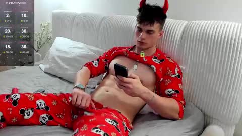 Snapshot of fresh_b1ood chatting on 02/23/25, 07:07 Alex or Andrzej online show from 02/23/25, 07:07