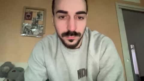 Snapshot of freshitalianguy chatting on 12/16/25, 10:42 ITALIANGUY online show from 12/16/25, 10:42