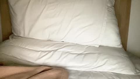 freshman  imonyou98 online show from 11/19/25, 01:55