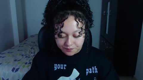 Louise  online show from 01/03/25, 04:33