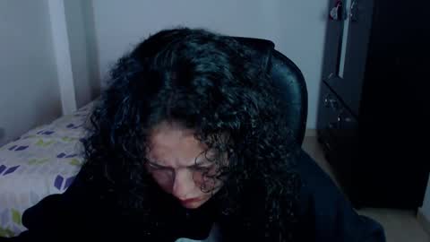 Louise  online show from 01/27/25, 04:09