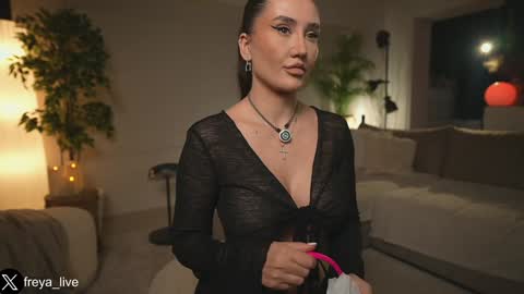 Freya online show from 02/02/26, 12:37