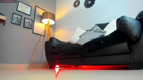 Freya online show from 04/19/26, 01:54