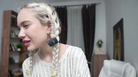 Freya online show from 03/28/26, 08:41