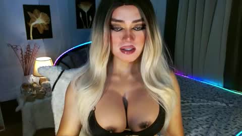Snapshot of freya_lovestocum chatting on 03/20/26, 12:48 Miss Frea online show from 03/20/26, 12:48