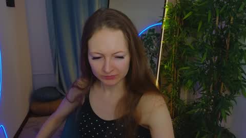 Snapshot of freya_nilsson chatting on 12/20/24, 03:31 Freya online show from 12/20/24, 03:31