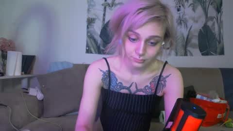 Snapshot of freyakatty chatting on 07/15/26, 03:28 Freyakatty online show from 07/15/26, 03:28