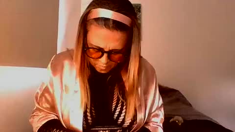 freyaluxx3 online show from 07/25/26, 08:39