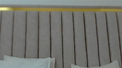 FREYA online show from 12/04/25, 01:20