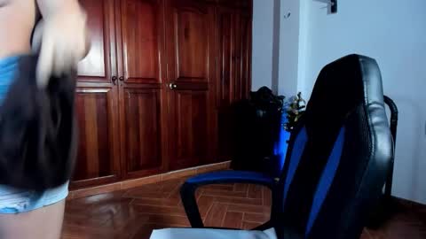 freyanatural online show from 12/16/25, 12:04