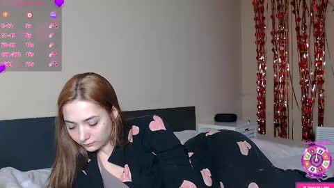 FreyaOliver online show from 04/20/26, 09:38